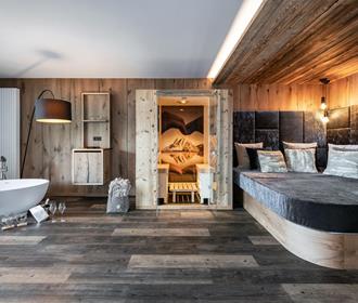 Romantiksuite Edelweiss mit Badewanne und Sauna