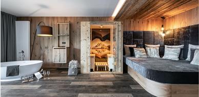 Romantic Suite Edelweiss with bathtub and sauna