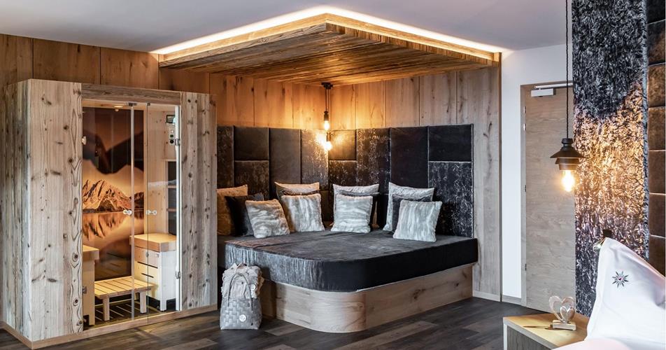 The cosy island and the sauna