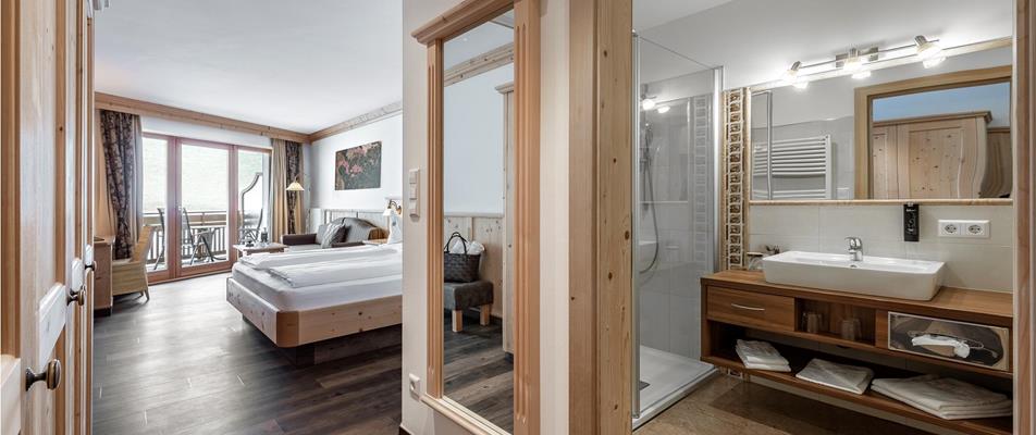 Zimmer Alpenrose mit Badezimmer und Balkon