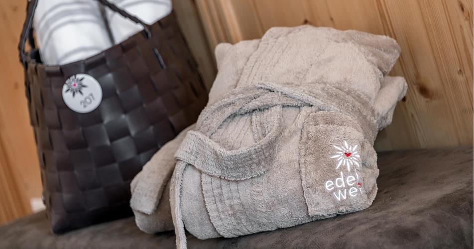 Borsa wellness e accapatoio